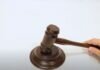 Помощника Джулиани суд отправил в тюрьму сроком на один год
