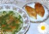 Куриный бульон с пирожками с мясом