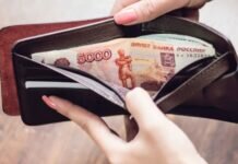 Дефолт, блокада, дефицит. В какой год может вернуться Россия