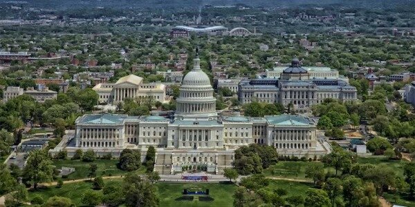 Конгресс США решил направлять изъятые у путинских олигархов активы на помощь Украине. Нижняя палата Конгресса США проголосовала за проект закона HR 6930, в соответствии с которым арестованные российские активы можно будет передать Украине. Израильский информационно-аналитический сайт. Последние новости Израиля и мира, новости онлайн detaly.co.il0