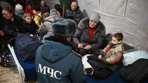 Правительство РФ выделило 600 млн рублей МЧС для выплат беженцам0