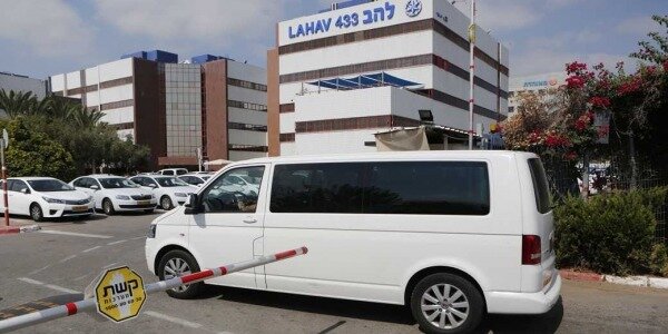 Крупный строительный подрядчик задержан по подозрению в вымогательстве. 21 человек задержан по подозрению в вымогательстве и финансовых преступлениях с использованием фиктивных счетов на общую сумму около полумиллиарда шекелей. Израильский информационно-аналитический сайт. Последние новости Израиля и мира, новости онлайн detaly.co.il0