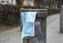 Маски долой? Теперь и в самолете тоже: Евросоюз уже назвал дату отмены