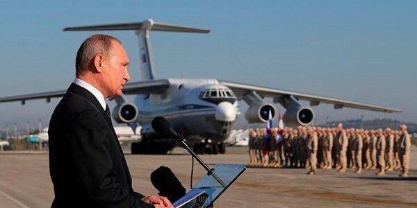 Проиранские ополченцы в Сирии попытались захватить опустевшие российские базы. В сирийском городе Тадмор недавно произошли столкновения российских военных с боевиками проиранского шиитского ополчения “Хатиб Хизбалла”.&nbsp;Израильский информационно-аналитический сайт. Последние новости Израиля и мира, новости онлайн detaly.co.il0