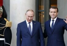 Путина за границей сопровождает сотрудник ФСО, собирающий за ним экскременты (видео)