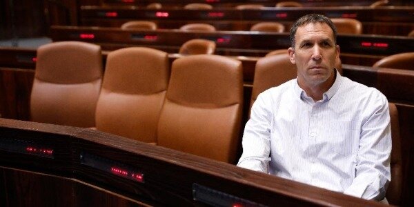 Кахана против Ганца: «Равенство девушек в ЦАХАЛе? Не любой ценой». Замминистра по делам религий не согласен с решением министра обороны открыть для девушек-военнослужащих до сих пор запретные для них армейские спецподразделения. Израильский информационно-аналитический сайт. Последние новости Израиля и мира, новости онлайн detaly.co.il0