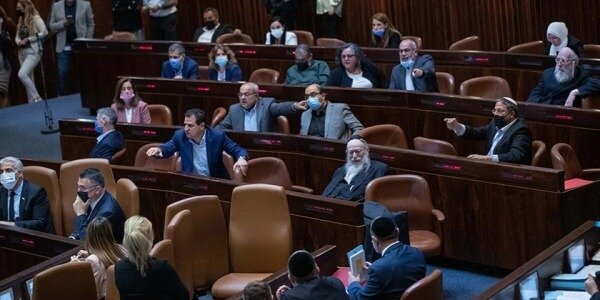 Второе поражение коалиции за одну ночь: Матану Кахане не дали вновь стать министром0