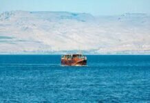 ЧП на озере Кинерет: поиски пропавшего без вести продолжаются