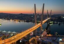 Центр Владивостока остался без света из-за аварии