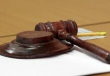 Жительницу Хабаровска приговорили к обязательным работам после гибели сына