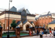 Третьяковка приостановила работу из-за сообщения о минировании