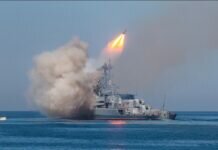Китайские ракеты чуть не попали в японский остров во время учений возле Тайваня