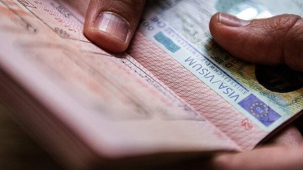 Москва назвала шовинизмом призывы прекратить выдачу россиянам шенгенских виз0