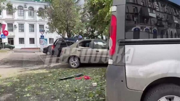 В результате атаки ВСУ на театр в Донецке есть пострадавшие0