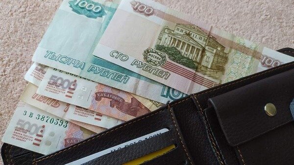 Экономист заявил о повышении зарплат миллионам бюджетников в октябре0