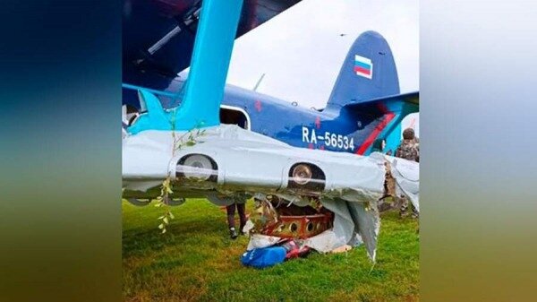 Летевший из Архангельска Ан-2 совершил жесткую посадку в НАО0