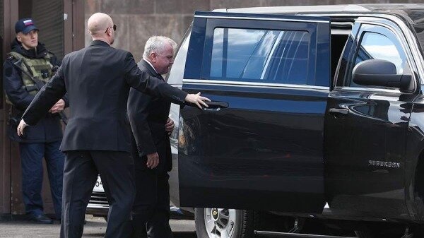 Песков переадресовал в МИД вопросы об отъезде посла США из Москвы0