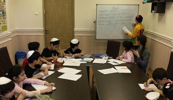 Представители старшего поколения горско-еврейского этноса как хранители традиций и языка