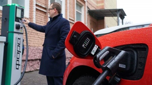Продажи электромобилей в мире могут достичь рекорда в 2022 году0
