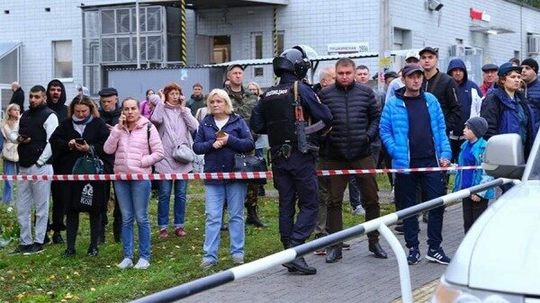 СК сообщил о гибели девяти человек при стрельбе в школе в Ижевске0