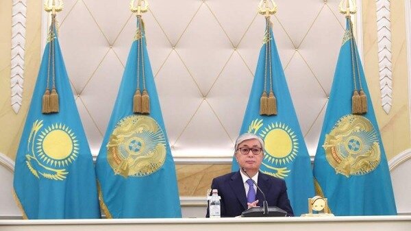 Токаев предложил провести досрочные президентские выборы осенью0