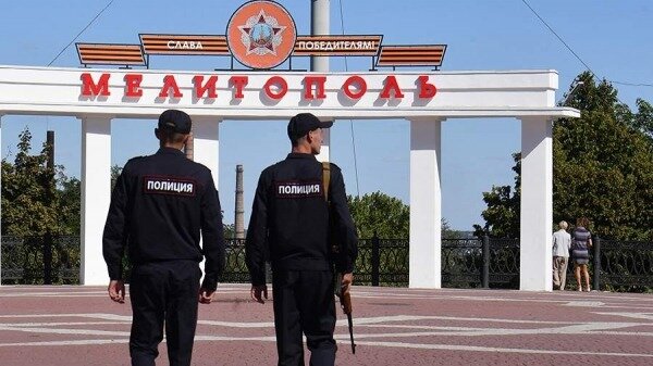 В центре Мелитополя взорвался автомобиль с мирными жителями0