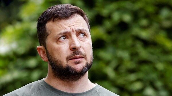 В Киеве сообщили о ДТП с участием автомобиля Зеленского0