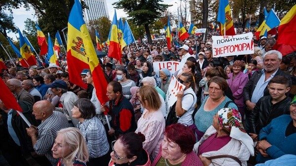 В Кишиневе завершился массовый митинг с требованием отставки Санду0