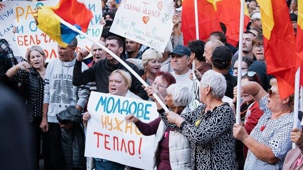 В массовом митинге в Кишиневе приняли участие более 6 тыс. человек0