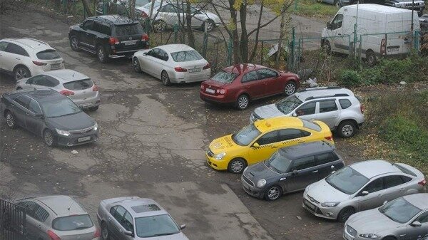 В Подмосковье задержаны трое подозреваемых в совершении серии автокраж0