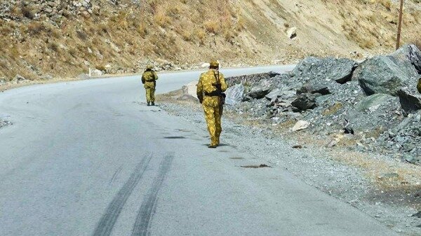 В результате конфликта на границе Киргизии и Таджикистана погиб пограничник0