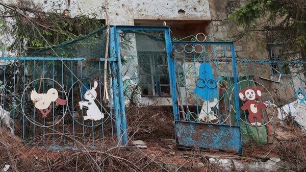 В результате обстрела Донецка со стороны ВФУ повреждено здание детского сада0