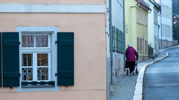 Welt рассказал о риске бедности каждого шестого немца старше 65 лет0