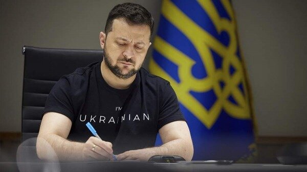 Зеленский упразднил украинскую делегацию в Контактной группе0