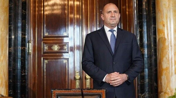 Президент Болгарии отказался подписывать декларацию о вступлении Украины в НАТО0
