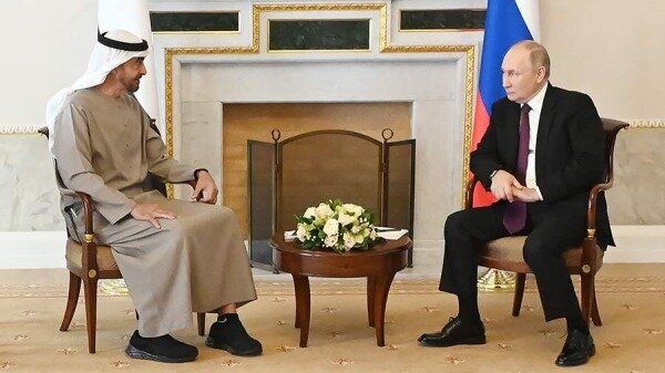 Путин назвал отношения РФ и ОАЭ фактором стабильности в регионе0