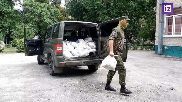 Российские военные доставили гумпомощь в детский сад Мелитополя0
