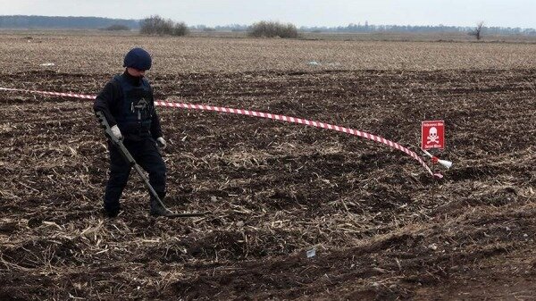 СМИ сообщили о сильных взрывах в Киеве из-за учений для саперов0