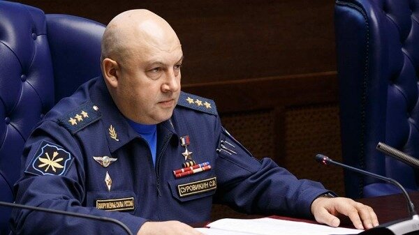 Суровикин сообщил о ежесуточных потерях ВСУ от 600 до 1000 человек0