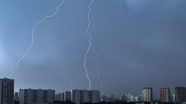 В МЧС предупредили о сильном дожде с грозой в Москве0