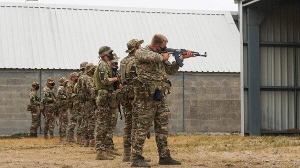 Во Франции планируют обучить 2 тыс. украинских военных0
